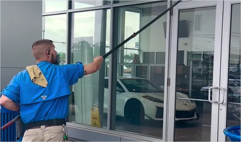 Storefront and Retail Window Cleaning